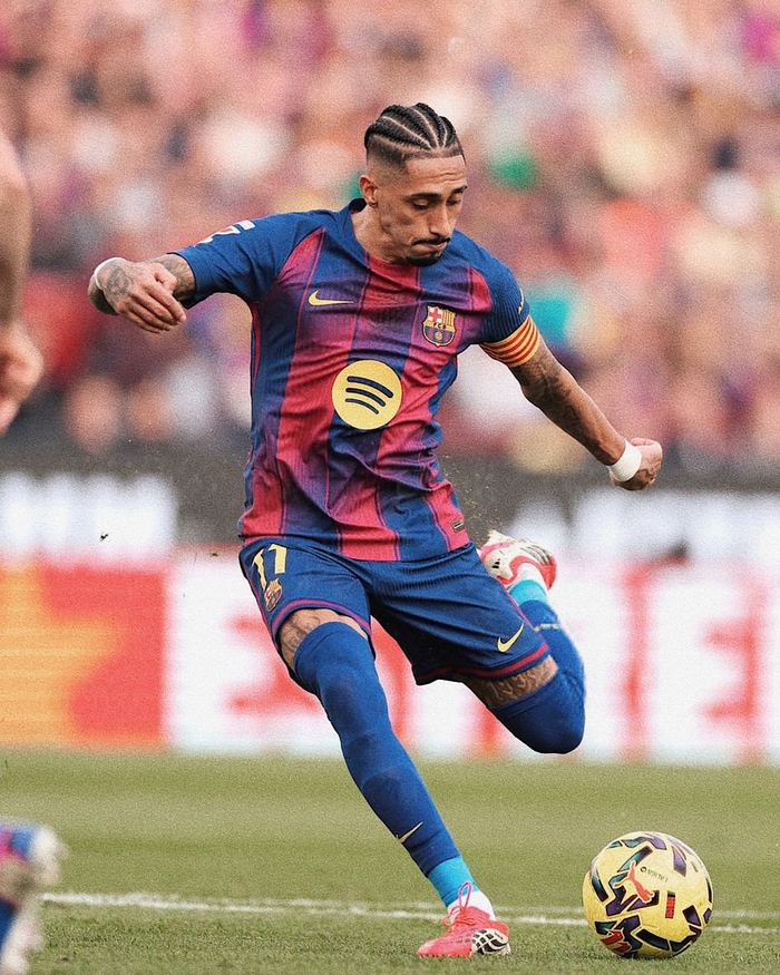 拉菲尼亚帽子戏法助巴萨逆转纽卡斯尔联