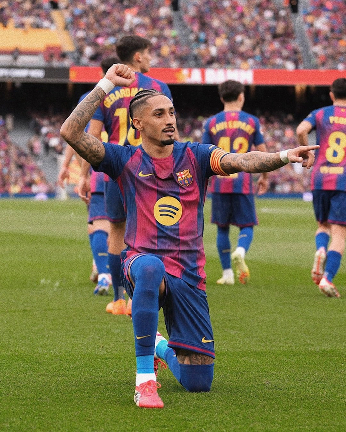 拉菲尼亚帽子戏法助巴萨逆转纽卡斯尔联