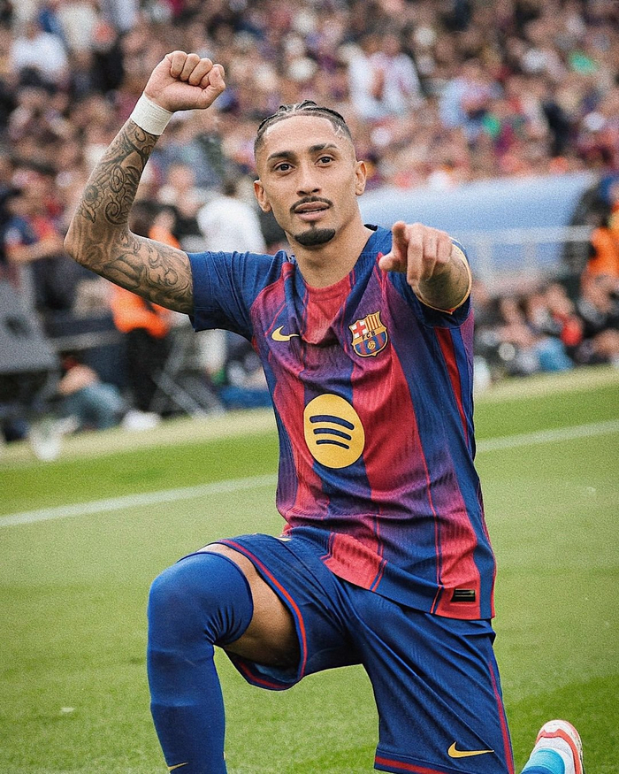 拉菲尼亚帽子戏法助巴萨逆转纽卡斯尔联