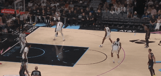 文班亚马防守统治力助马刺大胜热火25分