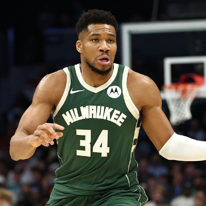 字母哥质疑雄鹿球员出场