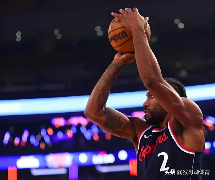 伦纳德合同年爆发 数据亮眼 鲍尔默续约决策成焦