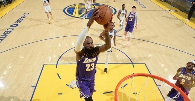 湖人119-103力克勇士 詹姆斯高效26+11助引热议