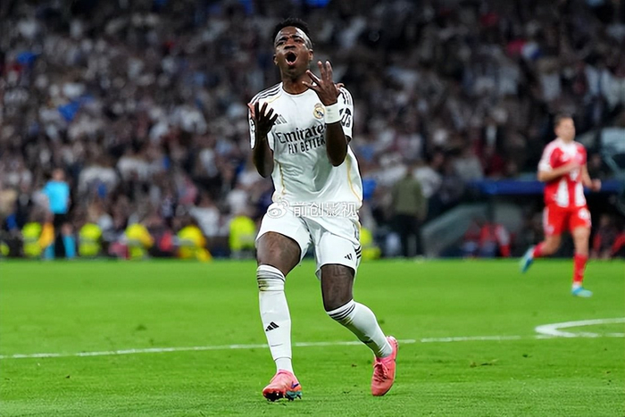 皇马主场1-2不敌拜仁 姆巴佩维尼修斯遭球迷嘘声