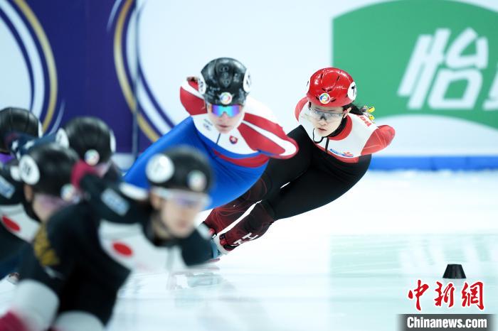 香港短道速滑选手林静欣全力备战米兰冬奥会，